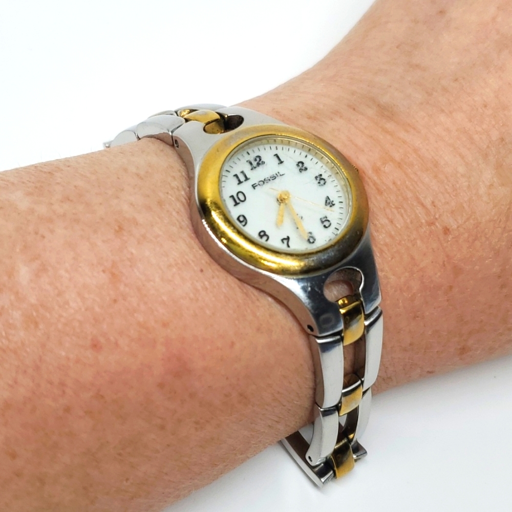 Vintage Fossil F² Watch ES9604 Two Tone Steel Wristband White Face Watch